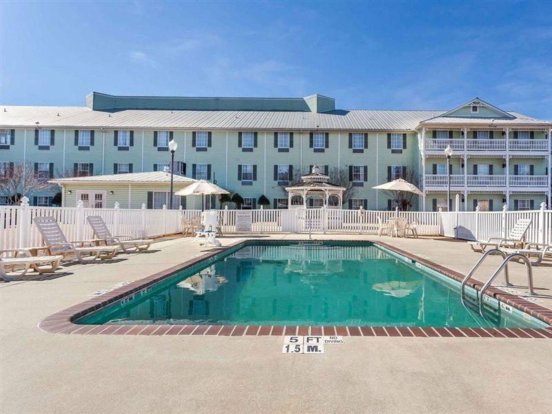 Hotel Baymont By Wyndham Decatur Exterior foto